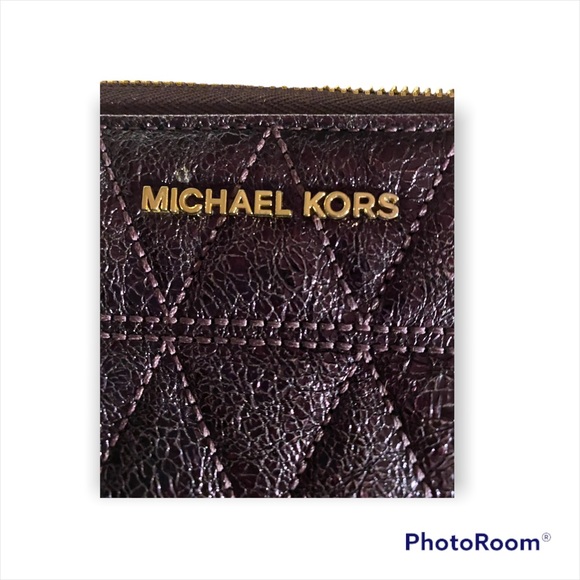 MICHAEL Michael Kors
Damson Jet Set Travel Quilted-leather 
Wrist Wallet - Picture 2 of 6